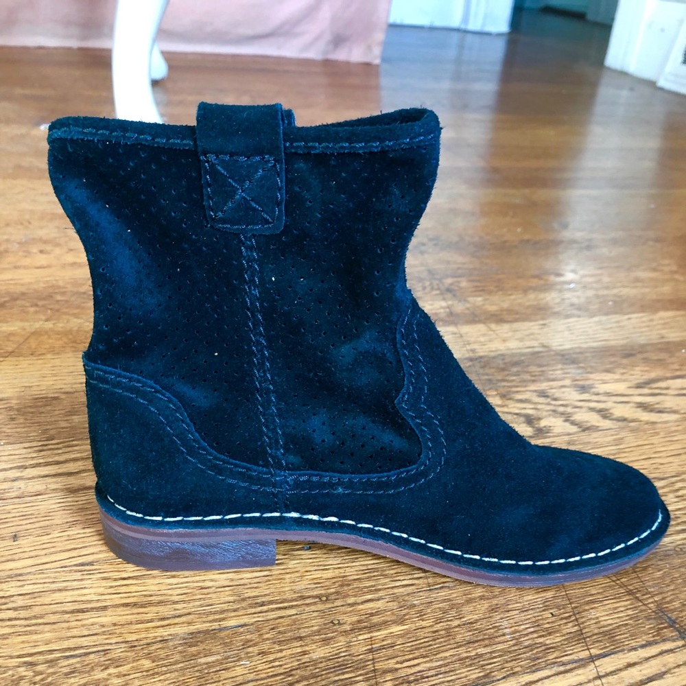 Clark’s Black Leather Boots.